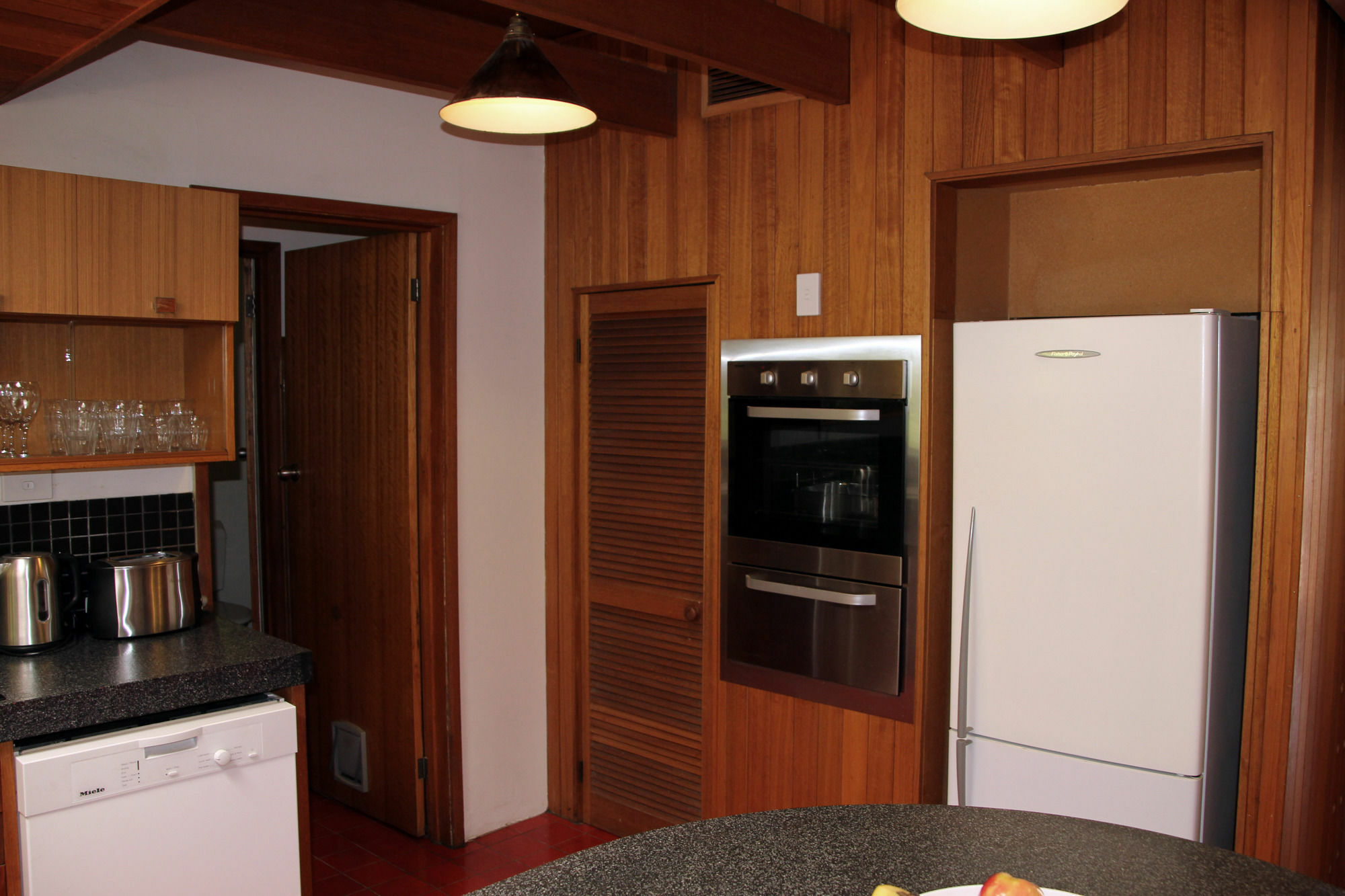 Bay Hotel Apartments Хобарт Экстерьер фото